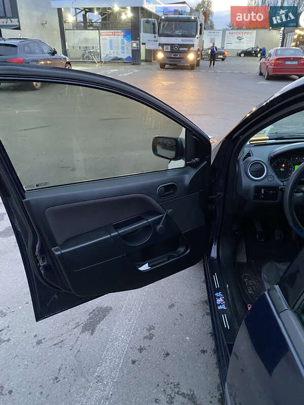 Хэтчбек Ford Fiesta 2007 в Киеве
