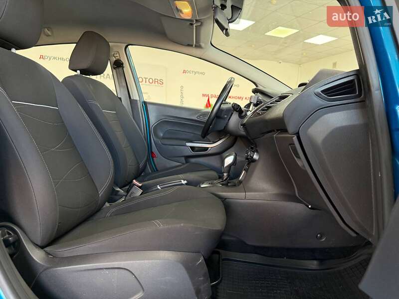 Хэтчбек Ford Fiesta 2015 в Киеве