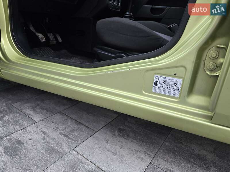 Хетчбек Ford Fiesta 2006 в Івано-Франківську фото 34 Хетчбек Ford Fiesta 2006 в Івано-Франківську
