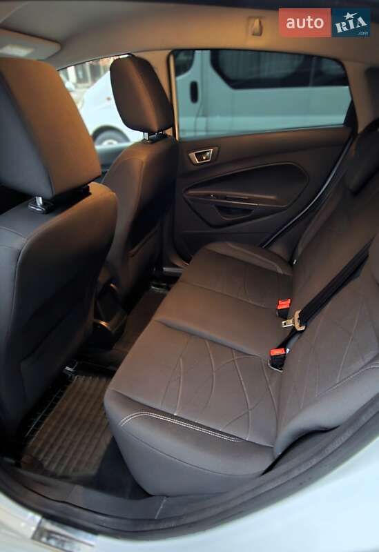 Хетчбек Ford Fiesta 2016 в Києві фото 12 Хетчбек Ford Fiesta 2016 в Києві
