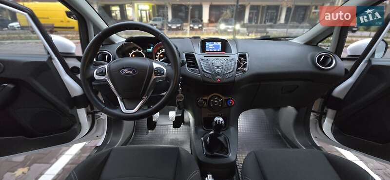 Хетчбек Ford Fiesta 2016 в Києві фото 17 Хетчбек Ford Fiesta 2016 в Києві