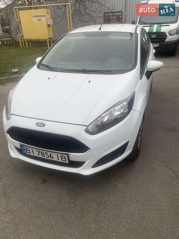 Хэтчбек Ford Fiesta 2016 в Полтаве