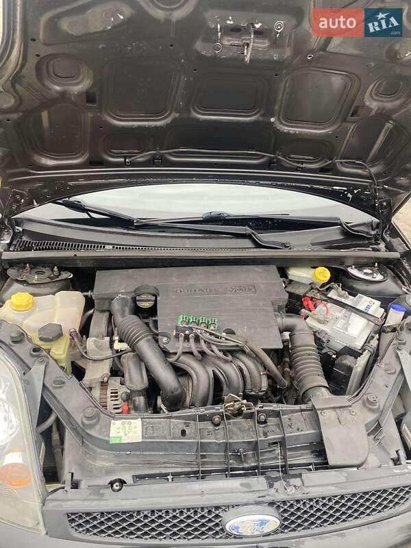 Хетчбек Ford Fiesta 2002 в Звенигородці