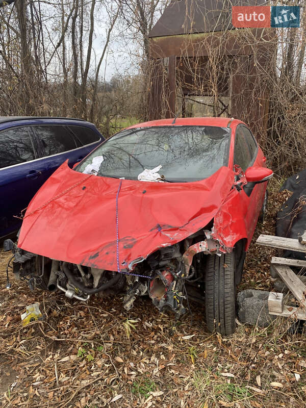 Хетчбек Ford Fiesta 2013 в Долині