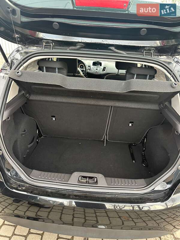 Хетчбек Ford Fiesta 2013 в Хусті фото 11 Хетчбек Ford Fiesta 2013 в Хусті