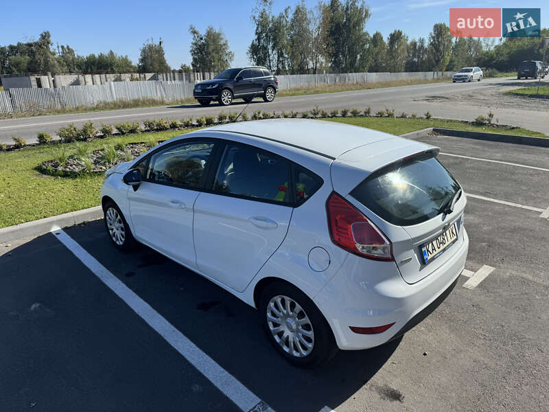 Хэтчбек Ford Fiesta 2017 в Буче
