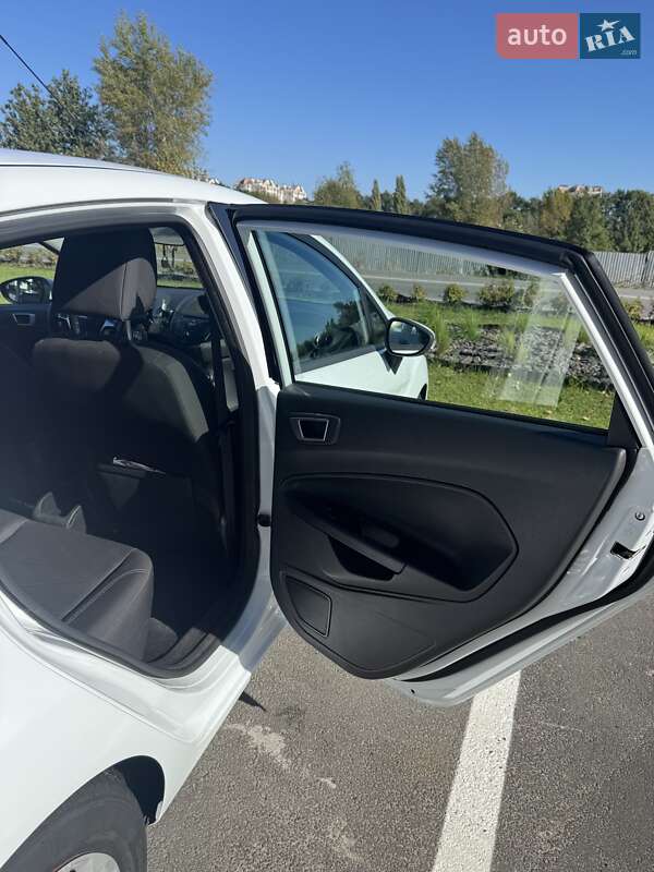 Хэтчбек Ford Fiesta 2017 в Буче