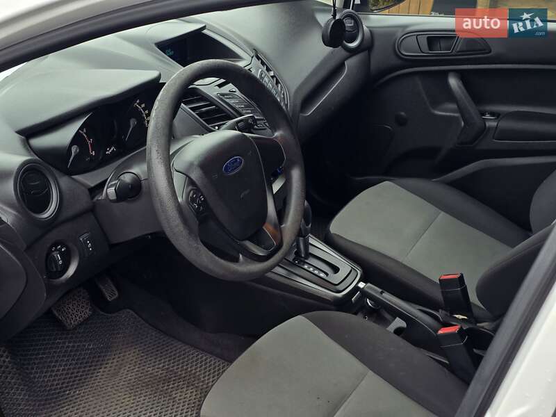 Седан Ford Fiesta 2016 в Тернополі фото 20 Седан Ford Fiesta 2016 в Тернополі