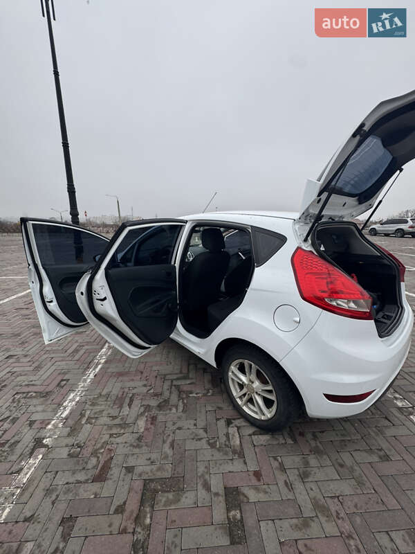 Хэтчбек Ford Fiesta 2012 в Харькове