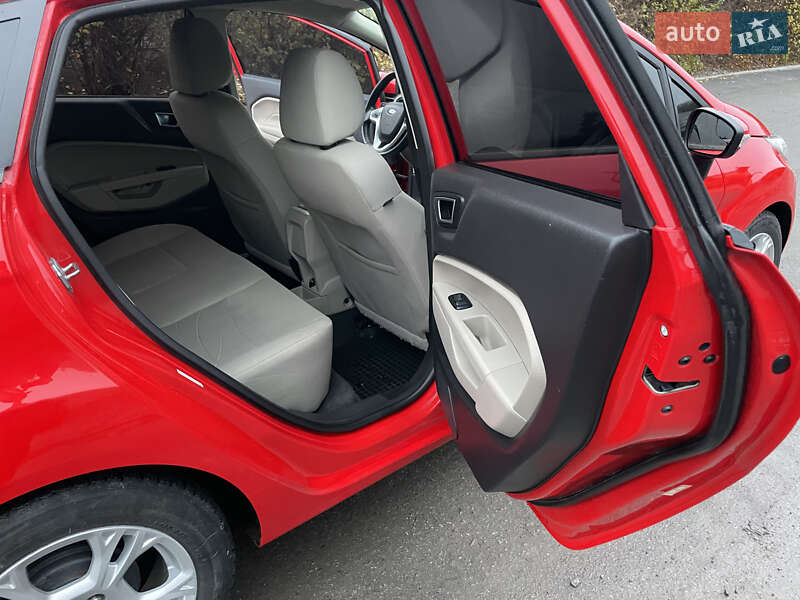 Хетчбек Ford Fiesta 2015 в Білій Церкві фото 13 Хетчбек Ford Fiesta 2015 в Білій Церкві