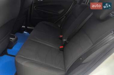 Хэтчбек Ford Fiesta 2013 в Полтаве