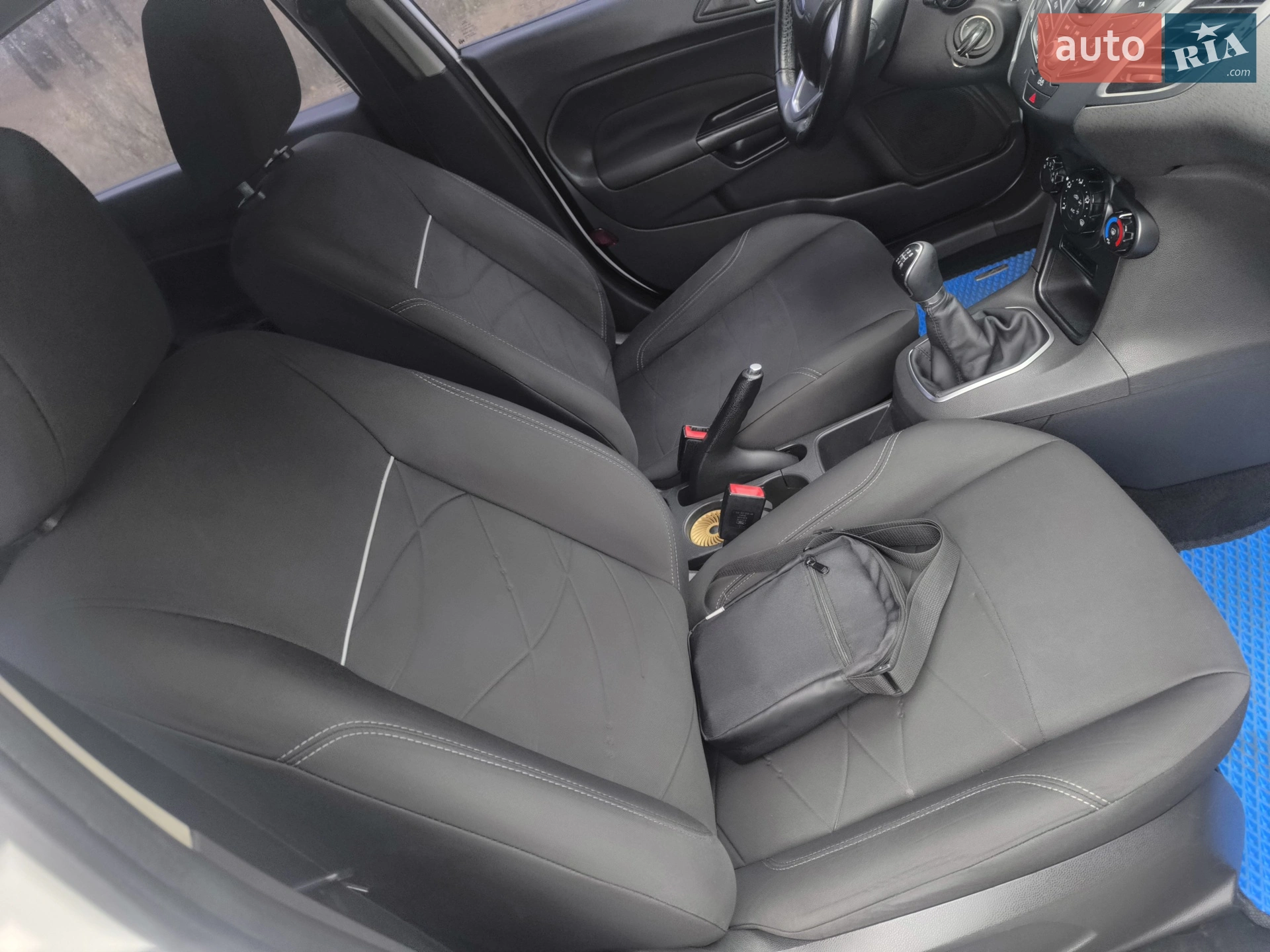 2013 Ford Fiesta - мініатюра 25
