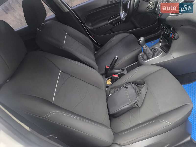 Хетчбек Ford Fiesta 2013 в Полтаві