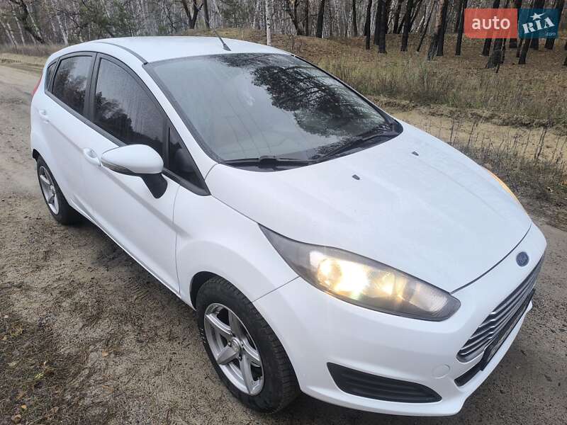 Хетчбек Ford Fiesta 2013 в Полтаві