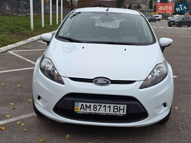 Хэтчбек Ford Fiesta 2012 в Житомире фото 2 Хэтчбек Ford Fiesta 2012 в Житомире