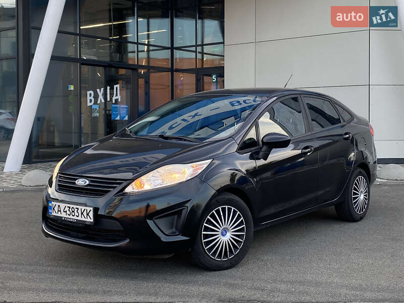 Седан Ford Fiesta 2013 в Києві