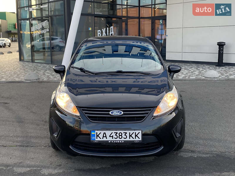 Седан Ford Fiesta 2013 в Києві