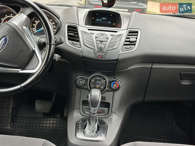 Хэтчбек Ford Fiesta 2016 в Чернигове фото 25 Хэтчбек Ford Fiesta 2016 в Чернигове