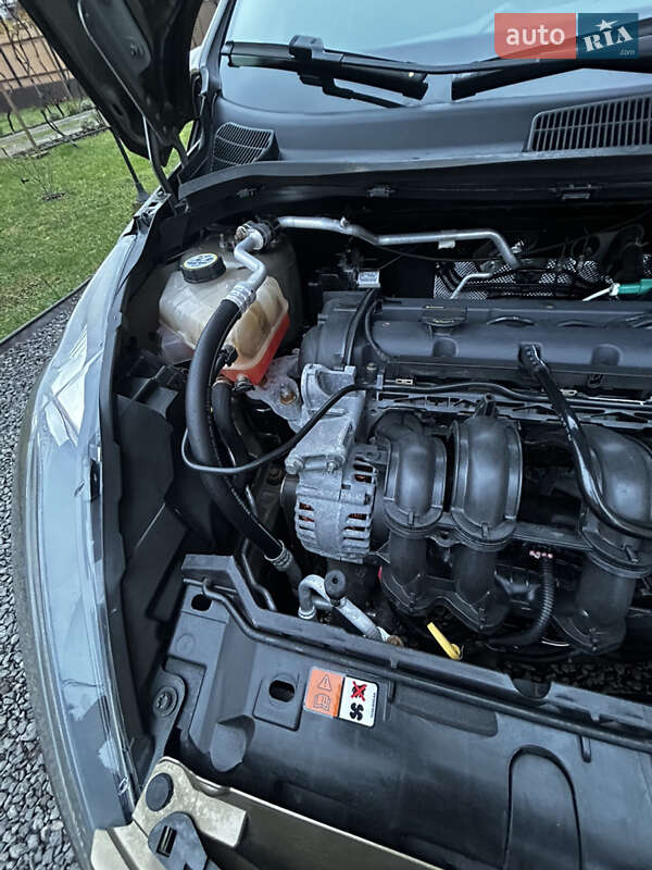 Хэтчбек Ford Fiesta 2011 в Мукачево