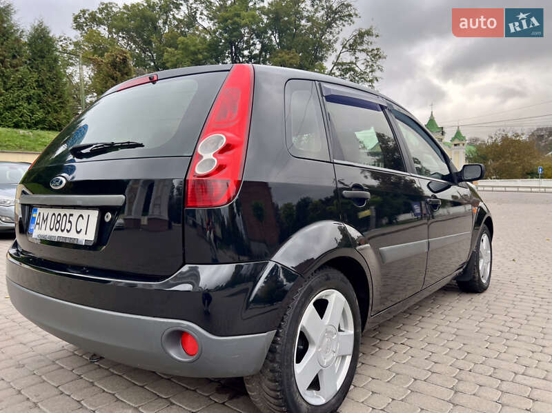 Хетчбек Ford Fiesta 2008 в Острозі