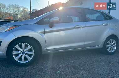 Седан Ford Fiesta 2011 в Львові