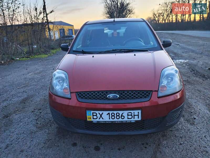 Хетчбек Ford Fiesta 2006 в Старій Синяві