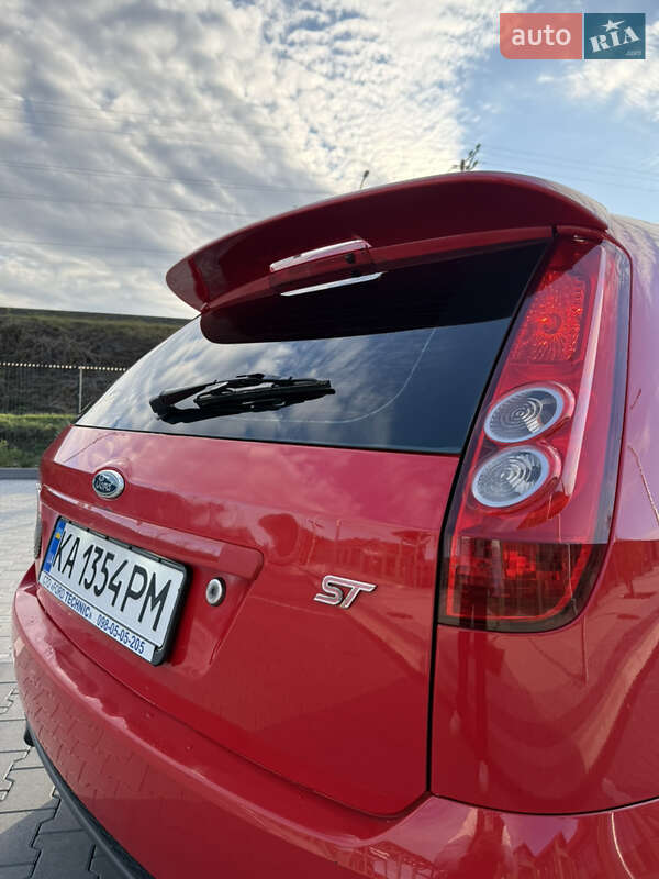 Хэтчбек Ford Fiesta 2007 в Ирпене