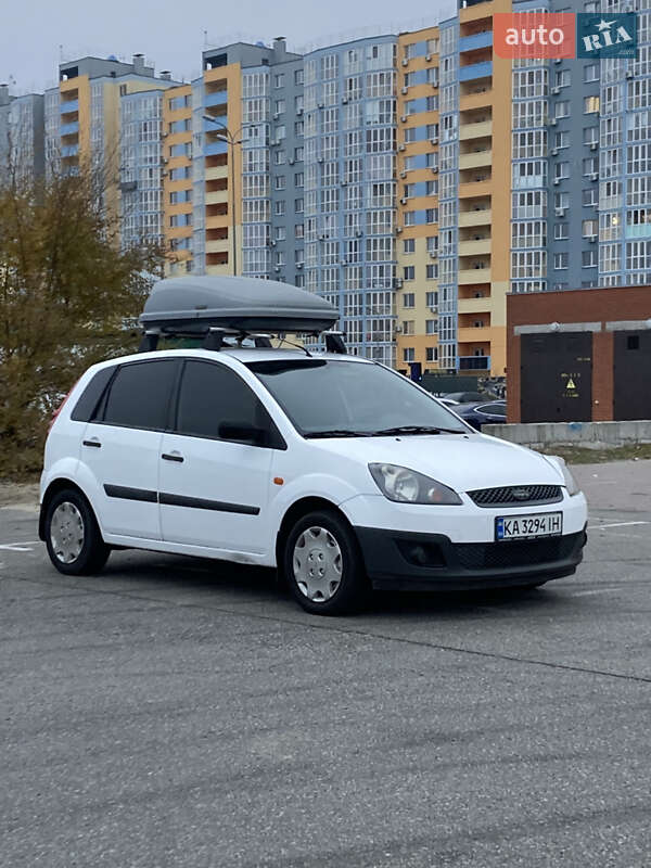 Хетчбек Ford Fiesta 2007 в Києві