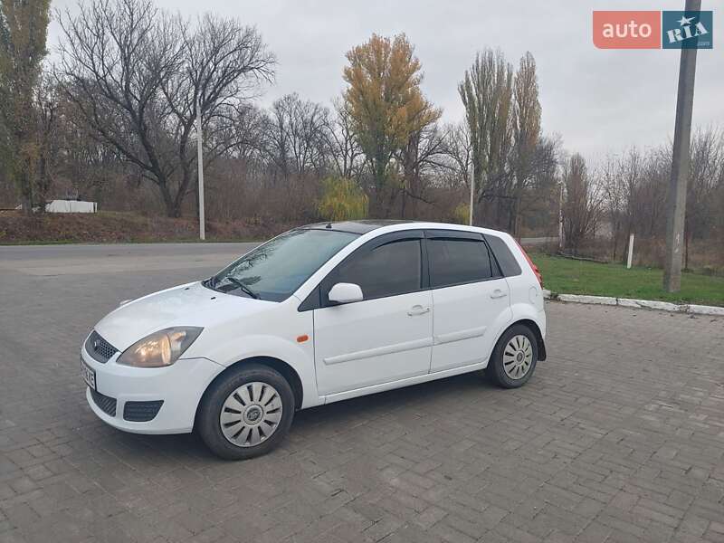 Хетчбек Ford Fiesta 2007 в Золотоноші фото 5 Хетчбек Ford Fiesta 2007 в Золотоноші