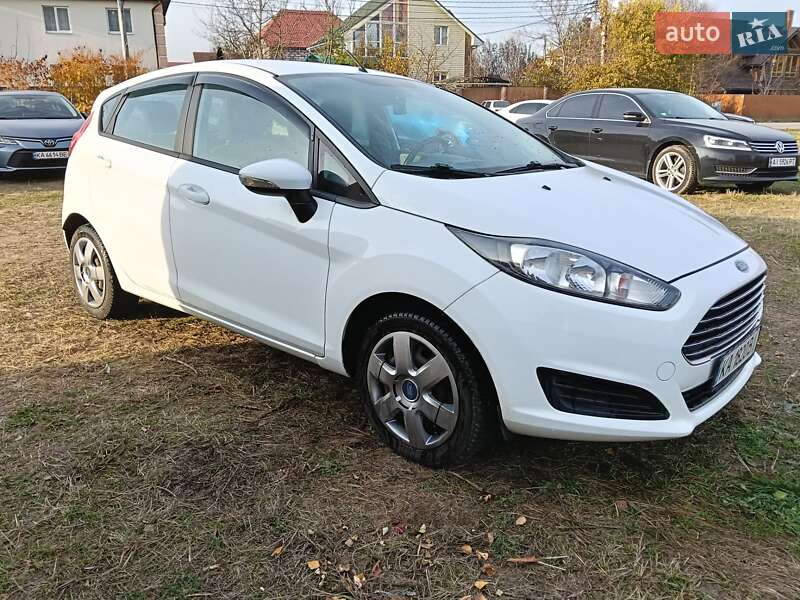 Хэтчбек Ford Fiesta 2013 в Броварах