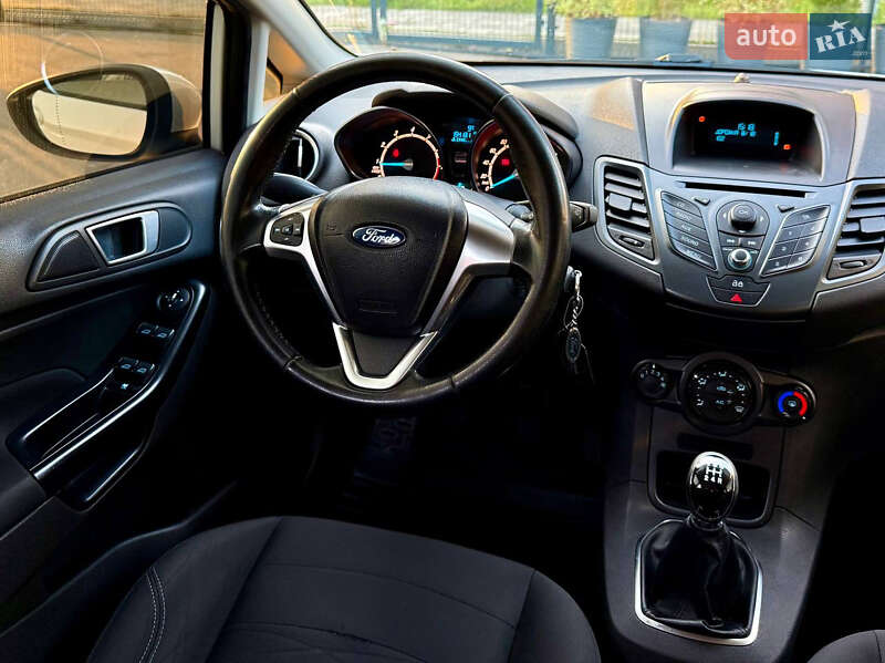 Хетчбек Ford Fiesta 2013 в Києві