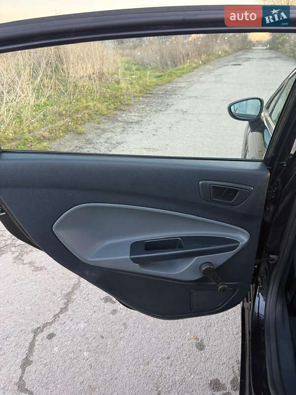 Хетчбек Ford Fiesta 2010 в Дубні