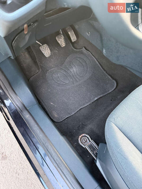 Хетчбек Ford Fiesta 2010 в Дубні