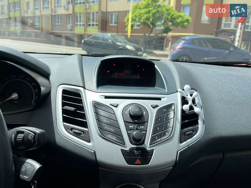 Хэтчбек Ford Fiesta 2012 в Киеве фото 9 Хэтчбек Ford Fiesta 2012 в Киеве