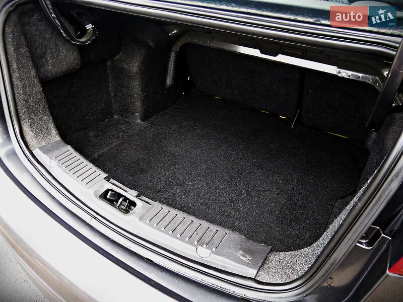 Седан Ford Fiesta 2014 в Черкассах фото 14 Седан Ford Fiesta 2014 в Черкассах
