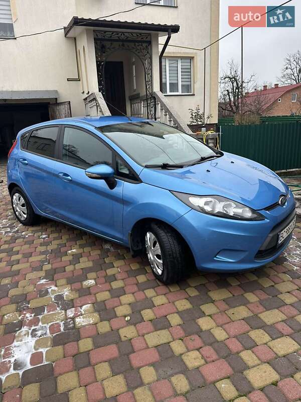 Хетчбек Ford Fiesta 2010 в Радехові