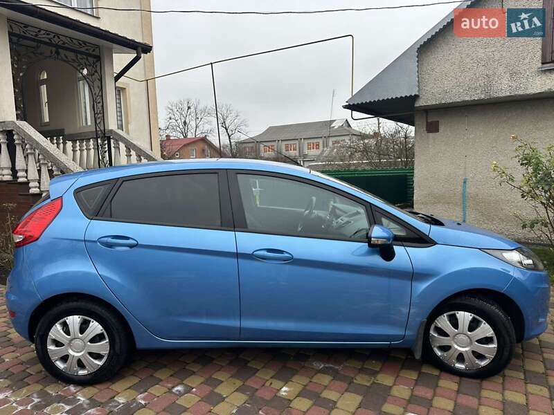 Хетчбек Ford Fiesta 2010 в Радехові