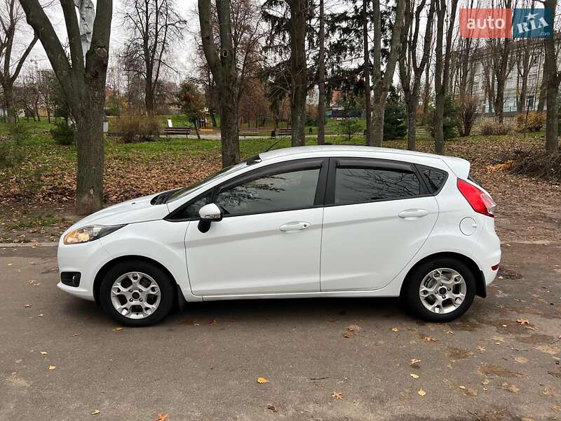 Хетчбек Ford Fiesta 2013 в Києві