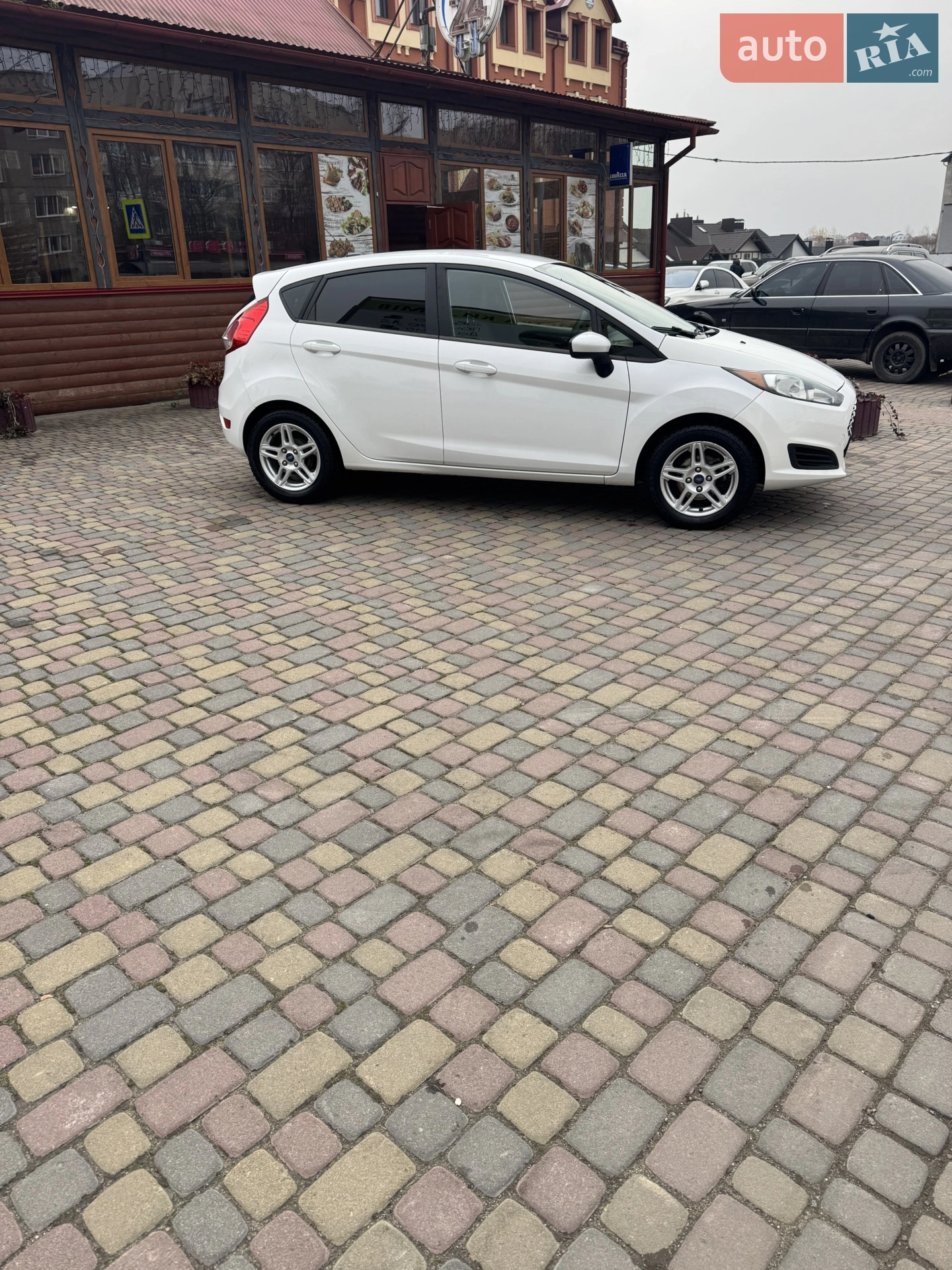 2017 Ford Fiesta - мініатюра 4