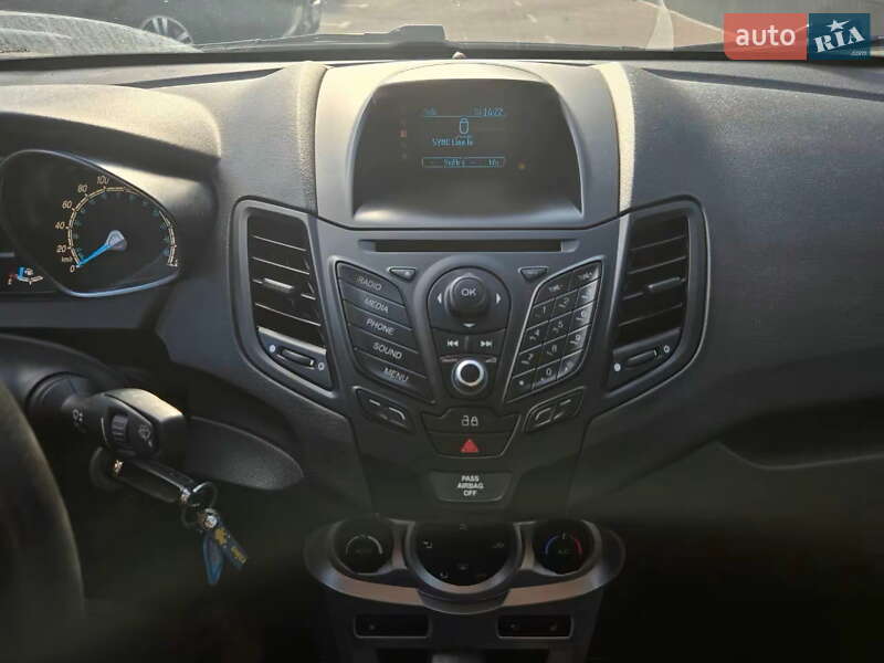 Хетчбек Ford Fiesta 2014 в Києві