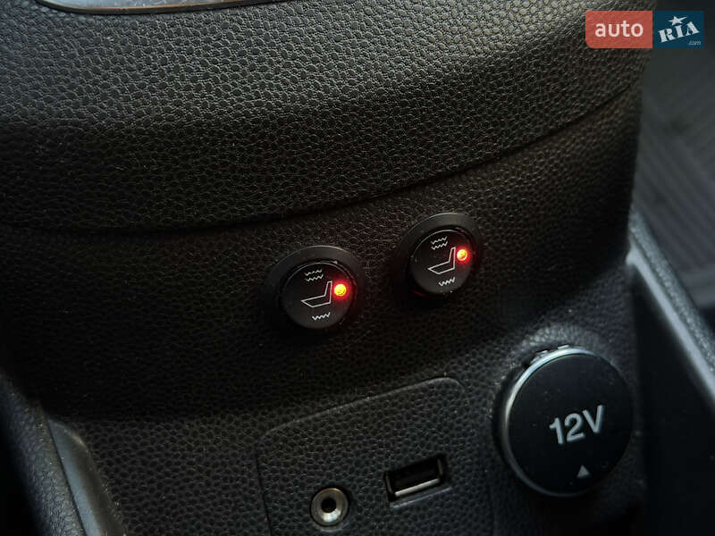 Хэтчбек Ford Fiesta 2015 в Киеве