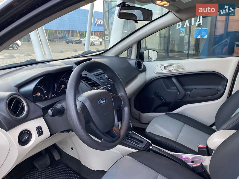 Седан Ford Fiesta 2013 в Києві фото 20 Седан Ford Fiesta 2013 в Києві