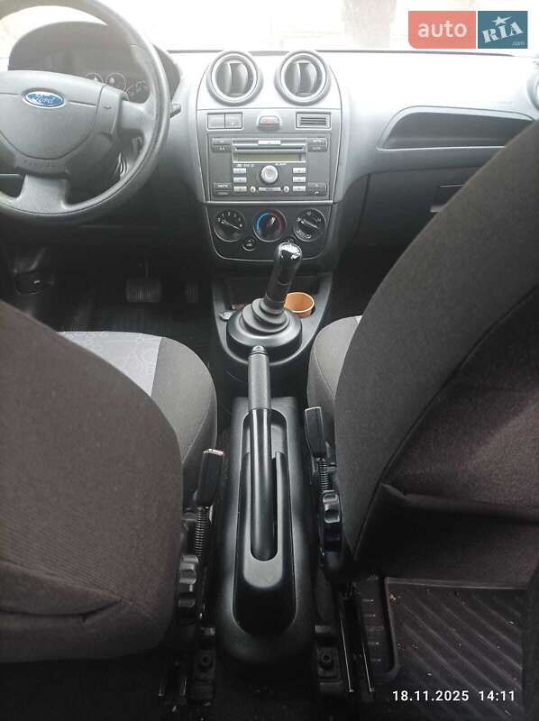 Хетчбек Ford Fiesta 2007 в Києві фото 4 Хетчбек Ford Fiesta 2007 в Києві