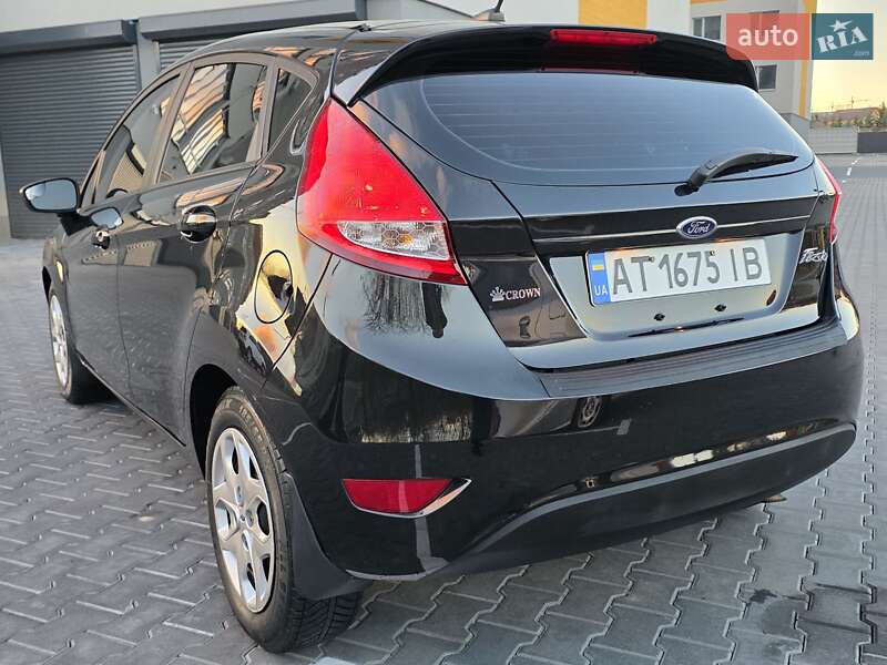Хэтчбек Ford Fiesta 2013 в Хмельницком