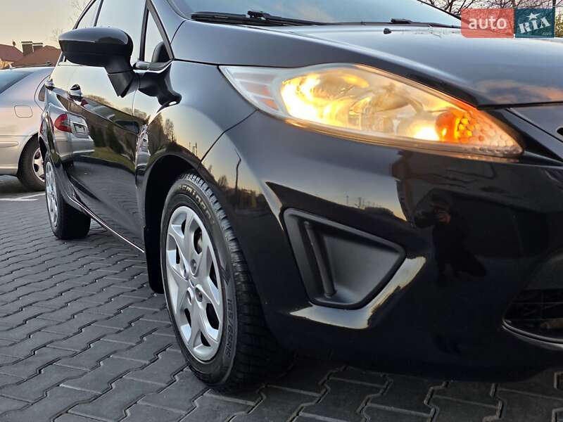 Хэтчбек Ford Fiesta 2013 в Хмельницком