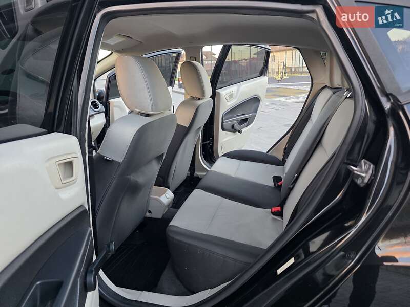 Хэтчбек Ford Fiesta 2013 в Хмельницком