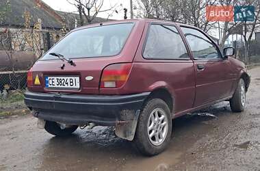 Хэтчбек Ford Fiesta 1992 в Хотине