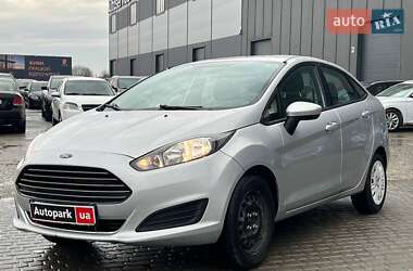 Седан Ford Fiesta 2015 в Львове