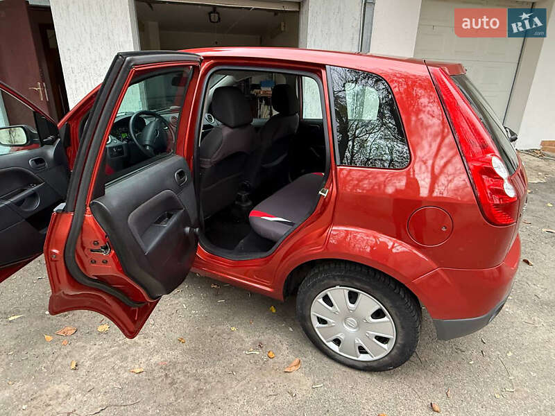Хэтчбек Ford Fiesta 2007 в Одессе