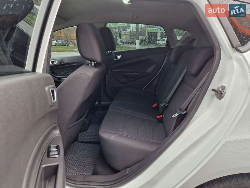 Хетчбек Ford Fiesta 2013 в Кропивницькому фото 8 Хетчбек Ford Fiesta 2013 в Кропивницькому